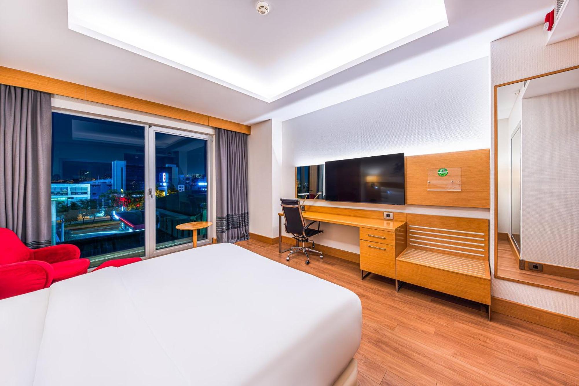 Holiday Inn Ankara - Cukurambar By Ihg Екстер'єр фото